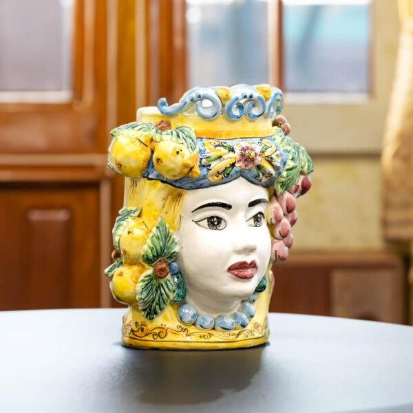 Testa di Moro con frutta corona liscia  h 27 donna